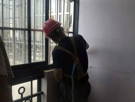 樓房窗戶漏水怎樣防水維修，樓房窗臺要如何養護