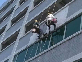 房子外墻滲水怎么做防水維修呢？