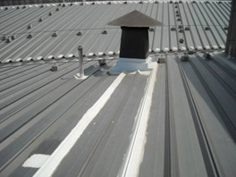 鋼結構屋面漏水原因？鋼結構屋面漏水怎么辦？